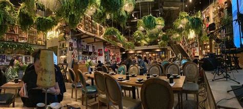 Hutaoli Music Restaurant And Bar .